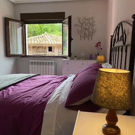 Tres Luces Casa 2 Holiday home Picones (Asturias)